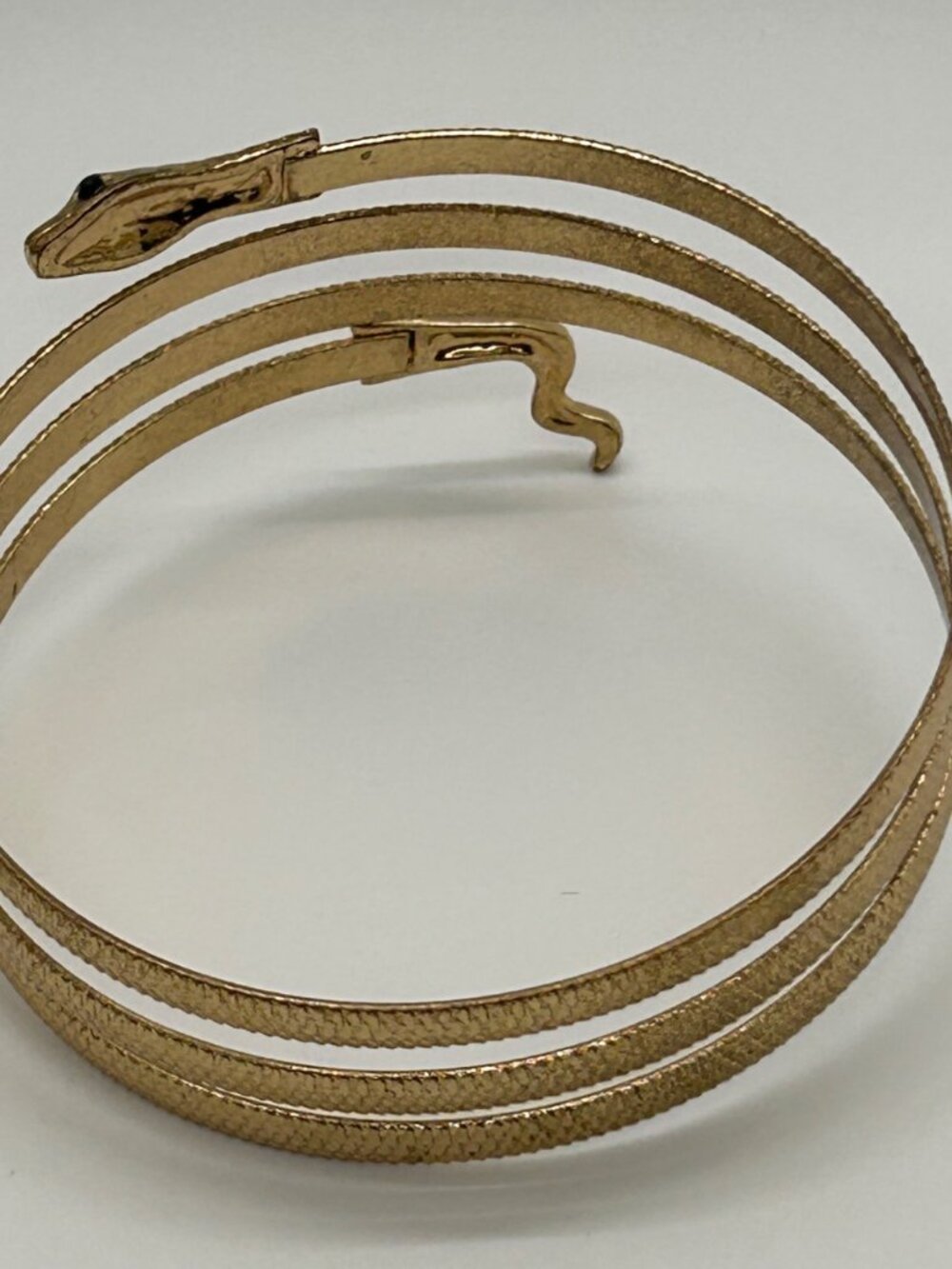 Gold-tone Snake Arm Cuff Spiral Wrap Bracelet Cleopatra Egyptian Medusa Costume - Picture 6 of 12